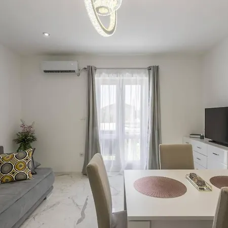 Apartment Royal Gold *